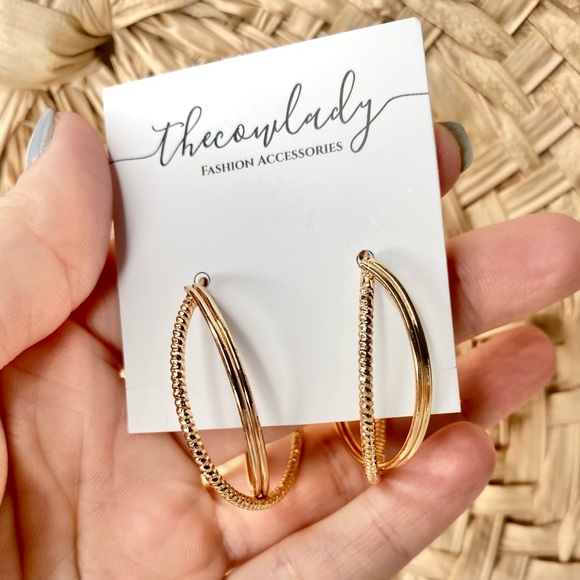 Gold Hoop Earrings Round Twisted Metal Embossed Engraved Design Double Infinity - Picture 3 of 11